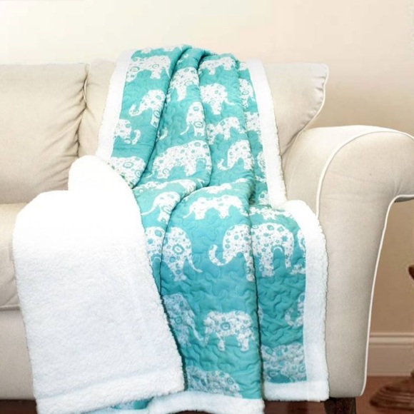 Lush Decor Elephant Sherpa Throw Blanket Home Decor 50" x 60" - Picture 1 of 14
